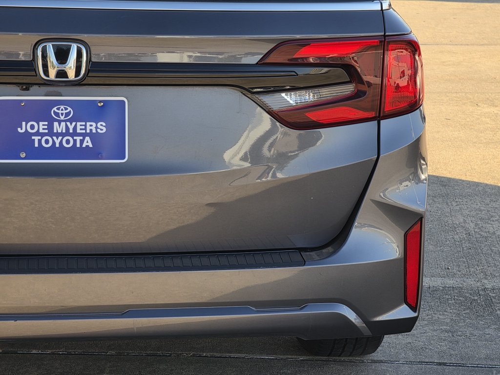 Used 2025 Honda Odyssey EX-L image 9