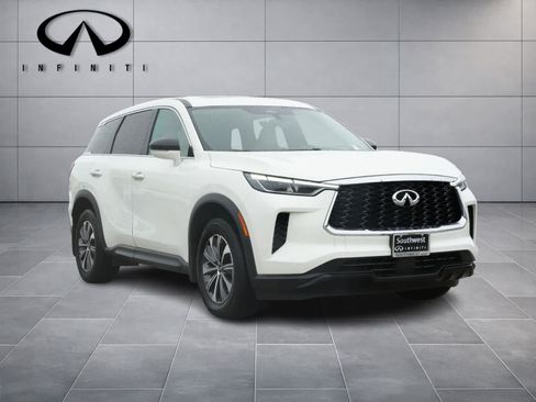 Certified 2023 INFINITI QX60 Pure FWD image 3