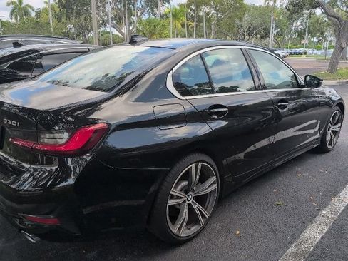 Used 2022 BMW 330i Sedan w/ Premium Package RWD image 3
