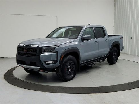 New 2026 Nissan Frontier PRO-4X w/ Pro-4x Convenience Package image 3