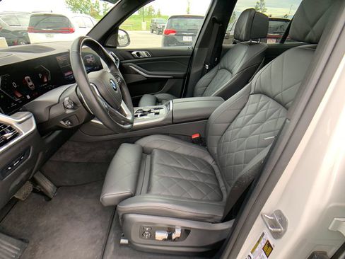 Used 2026 BMW X5 xDrive40i AWD/4WD image 11