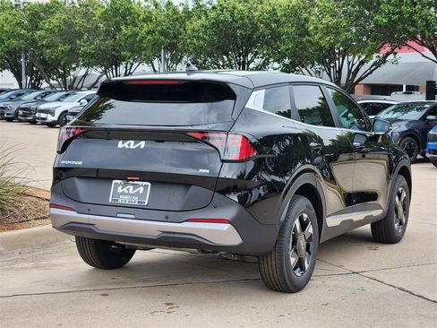 New 2026 Kia Sportage LX w/ LX Convenience Package AWD/4WD image 4