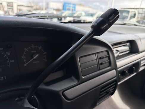 Used 1995 Ford F150 4x4 Regular Cab image 24