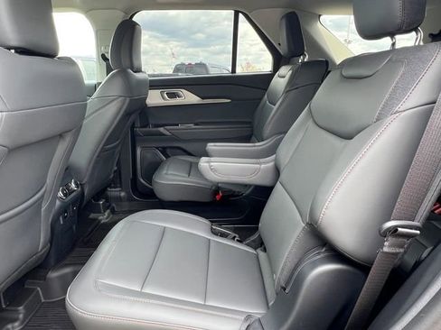 Used 2026 Ford Explorer Active w/ Active Comfort Package AWD/4WD image 15