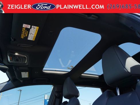 Used 2024 Toyota bZ4X FWD image 19