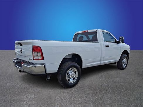 Used 2024 RAM 2500 Tradesman w/ Chrome Appearance Group image 5