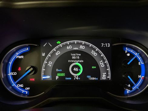 Used 2024 Toyota RAV4 LE AWD/4WD image 15