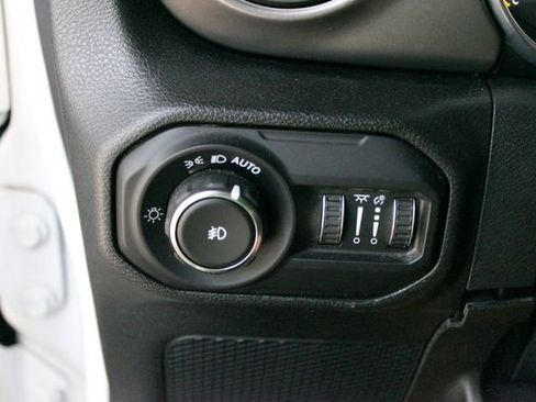 Used 2022 Jeep Wrangler Unlimited Sport w/ Dual Top Group AWD/4WD image 12