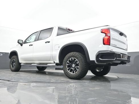 Used 2024 Chevrolet Silverado 1500 ZR2 w/ Technology Package AWD/4WD image 27