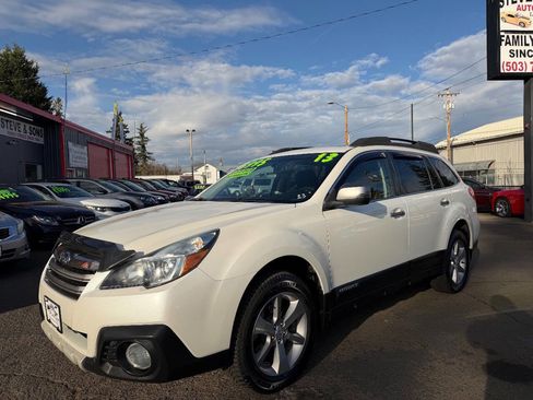 Used 2013 Subaru Outback 3.6R Limited image 3