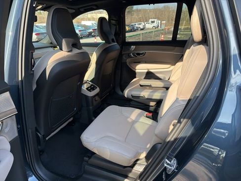 New 2026 Volvo XC90 T8 Ultra w/ Lounge Package image 9