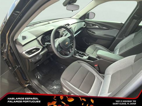 Used 2023 Chevrolet TrailBlazer LS FWD image 14