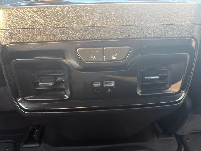 Used 2025 GMC Sierra 1500 AT4 AWD/4WD image 9