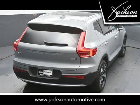Certified 2025 Volvo XC40 B5 Core w/ Protection Package Premier image 48