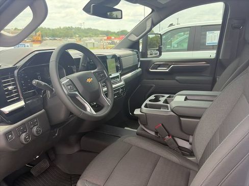 Used 2026 Chevrolet Silverado 2500 LT w/ Safety Package AWD/4WD image 26