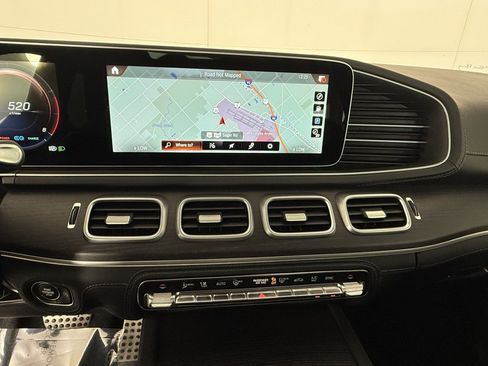 Used 2022 Mercedes-Benz GLS 450 4MATIC image 21
