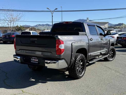 Used 2018 Toyota Tundra SR5 image 8