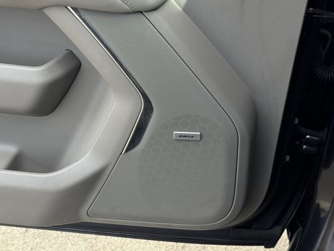 Used 2024 Chevrolet Suburban LT image 23