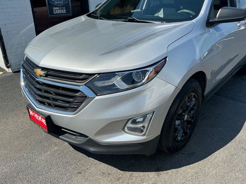 Used 2018 Chevrolet Equinox LS FWD image 28
