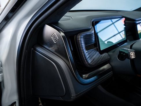 Used 2023 Rivian R1S Adventure image 34