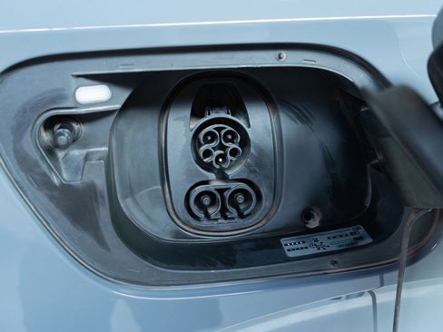 Used 2024 Volkswagen ID.4 Pro S image 5