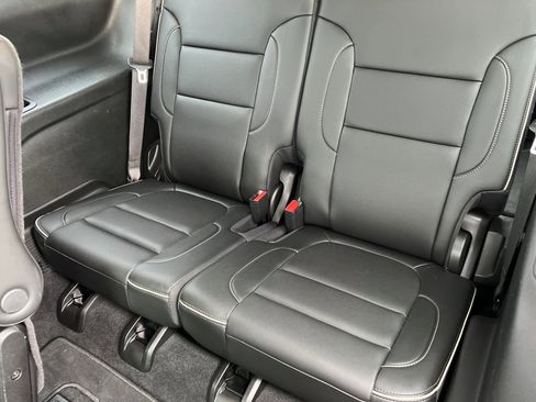 Used 2021 GMC Acadia Denali w/ Denali Ultimate Package image 17