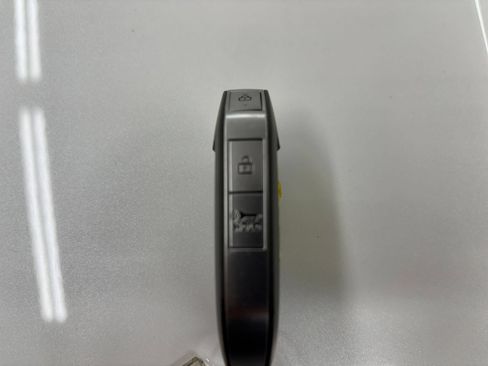 Used 2026 Kia Carnival FWD image 20