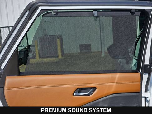 New 2026 Nissan Pathfinder Platinum w/ Accent Package FWD image 20