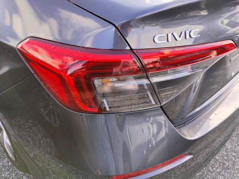 Used 2023 Honda Civic LX image 9
