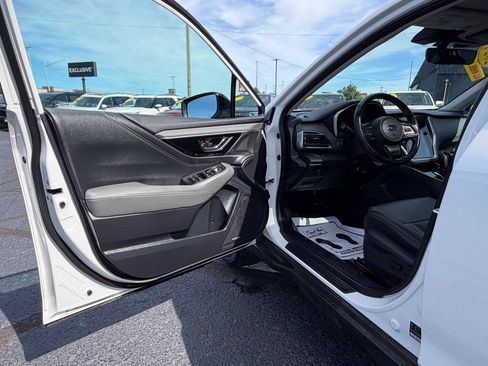 Used 2024 Subaru Outback Onyx Edition AWD/4WD image 11