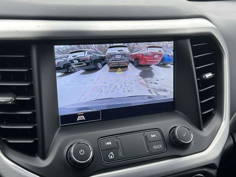 Used 2022 GMC Acadia SLE w/ Driver Convenience Package image 17