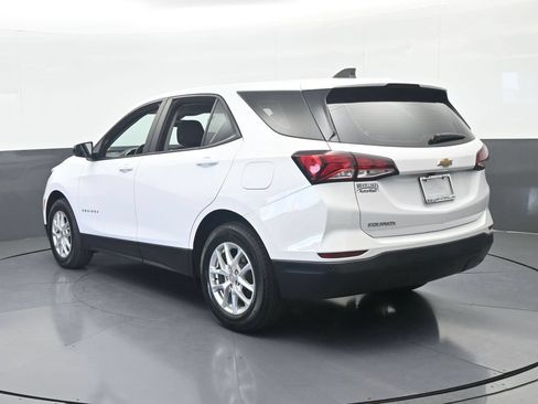 Used 2024 Chevrolet Equinox LS w/ Driver Confidence II Package FWD image 4