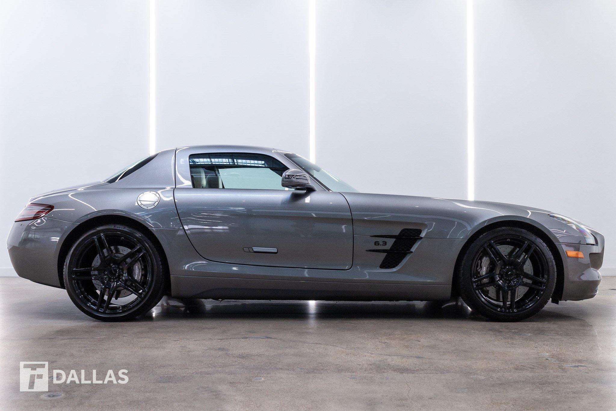 Used 2012 Mercedes-Benz SLS AMG Coupe image 16