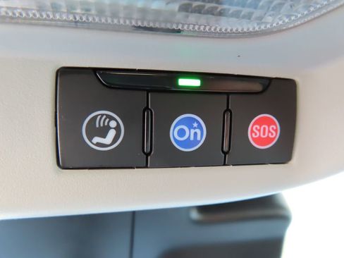 Certified 2025 Chevrolet Trax LT FWD image 7