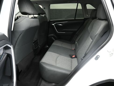 Used 2022 Toyota RAV4 XLE w/ Convenience Package image 28