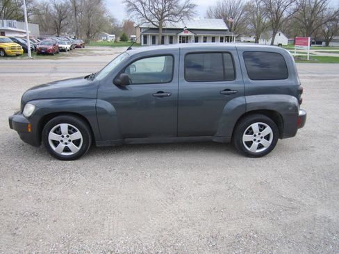 Used 2011 Chevrolet HHR LS FWD image 4