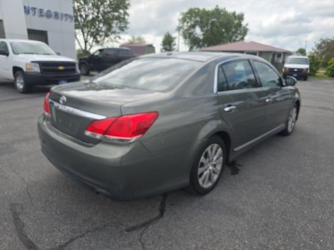Used 2011 Toyota Avalon Limited FWD image 6