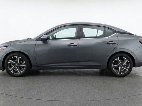 Used 2025 Nissan Sentra SV image 5