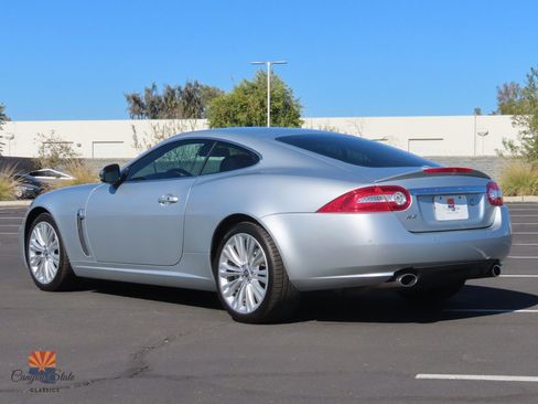 Used 2010 Jaguar XK Coupe image 11