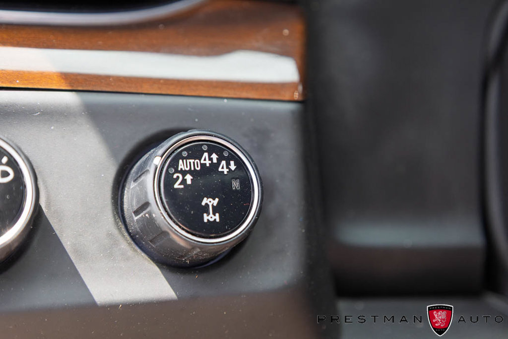 Used 2020 Cadillac Escalade Premium Luxury AWD/4WD image 7