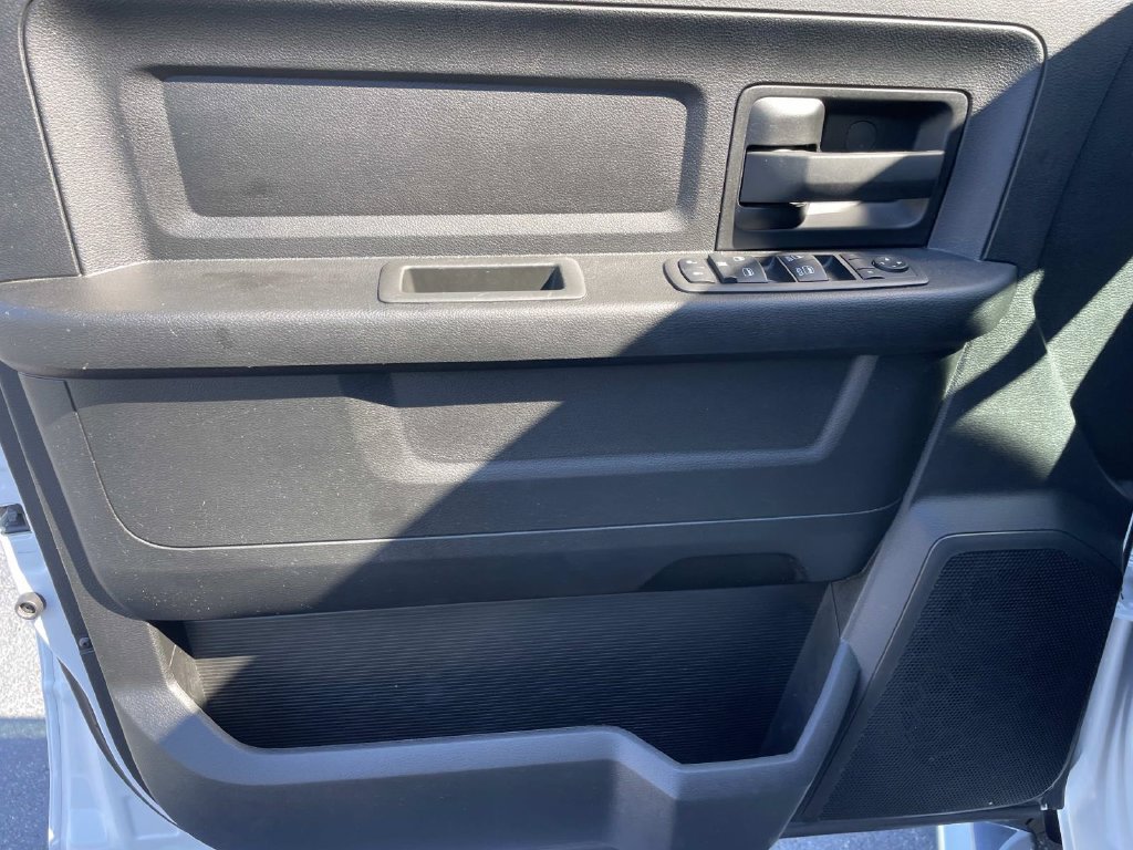 Used 2022 RAM 3500 Tradesman w/ Chrome Appearance Group AWD/4WD image 39