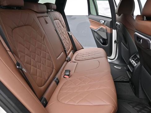 New 2026 BMW X5 xDrive50e image 29