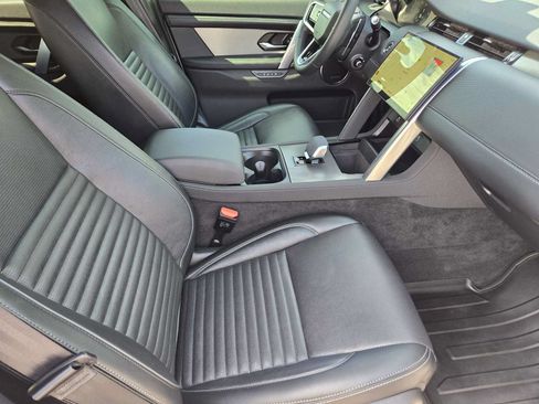 Used 2024 Land Rover Discovery Sport Dynamic SE AWD/4WD image 15