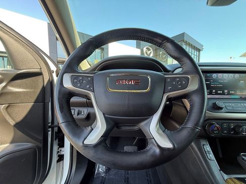 Used 2017 GMC Acadia Denali w/ Technology Package AWD/4WD image 18