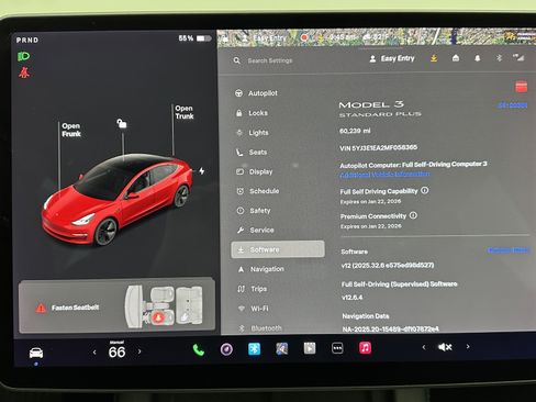 Used 2021 Tesla Model 3 Standard Range Plus image 21