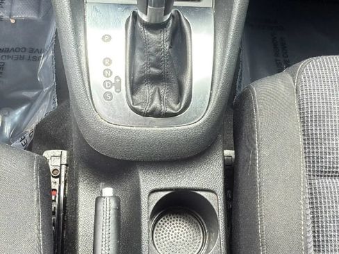 Used 2013 Volkswagen Golf 4-Door FWD image 34