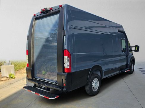 Used 2024 RAM ProMaster 3500 FWD image 3