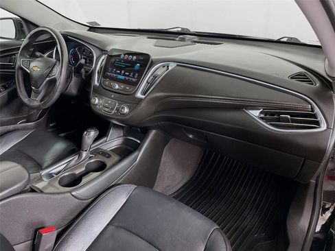 Used 2018 Chevrolet Malibu LT w/ Leather Package image 33