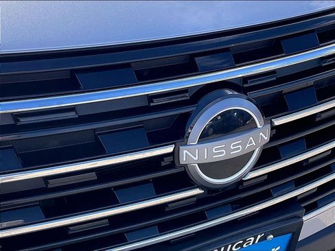 Used 2024 Nissan Rogue SV image 29