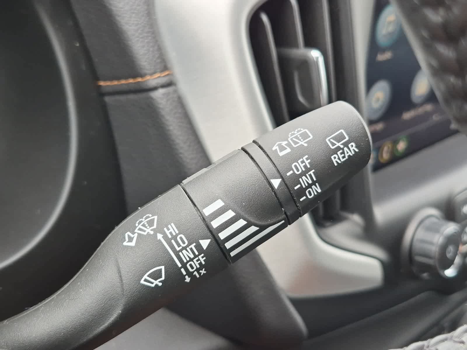 Used 2021 GMC Terrain SLT AWD/4WD image 25